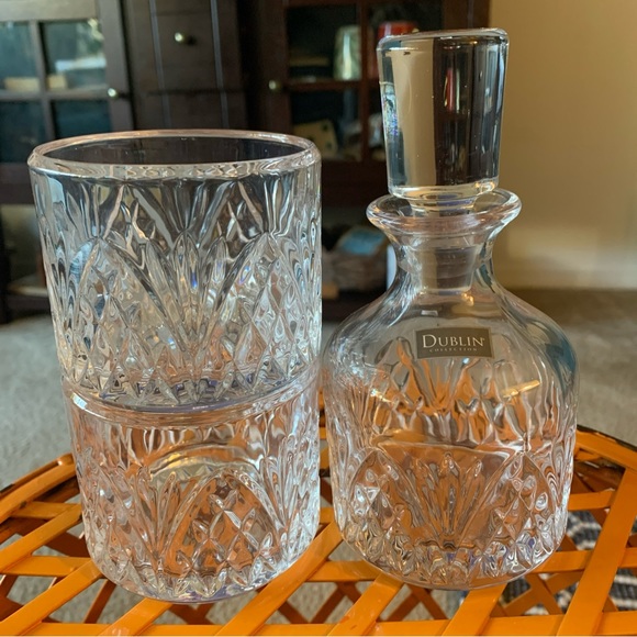 Godinger Stackable Whiskey Decanter and Glasses Dublin 3 pc set - Picture 3 of 7